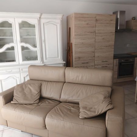 Villa Paisible P2 Pour 4 Voyageurs Saint-Gilles  Esterno foto